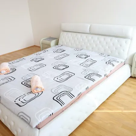 White Appartement Karlsbad